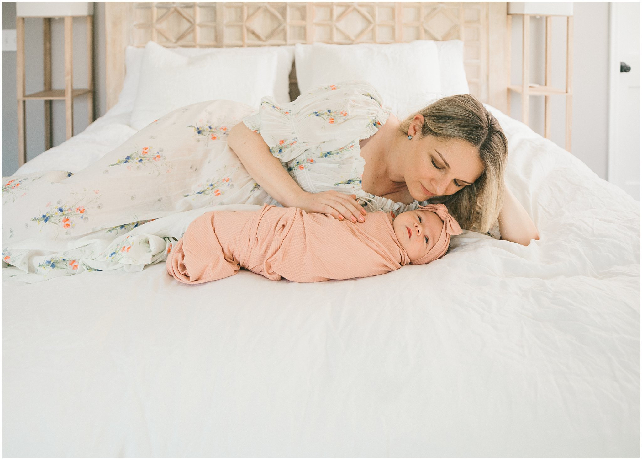 Minneapolis Baby-Friendly Photographer – Real, relaxed newborn sessions at home, in studio, or outdoors. A stress-free way to capture your family’s love.