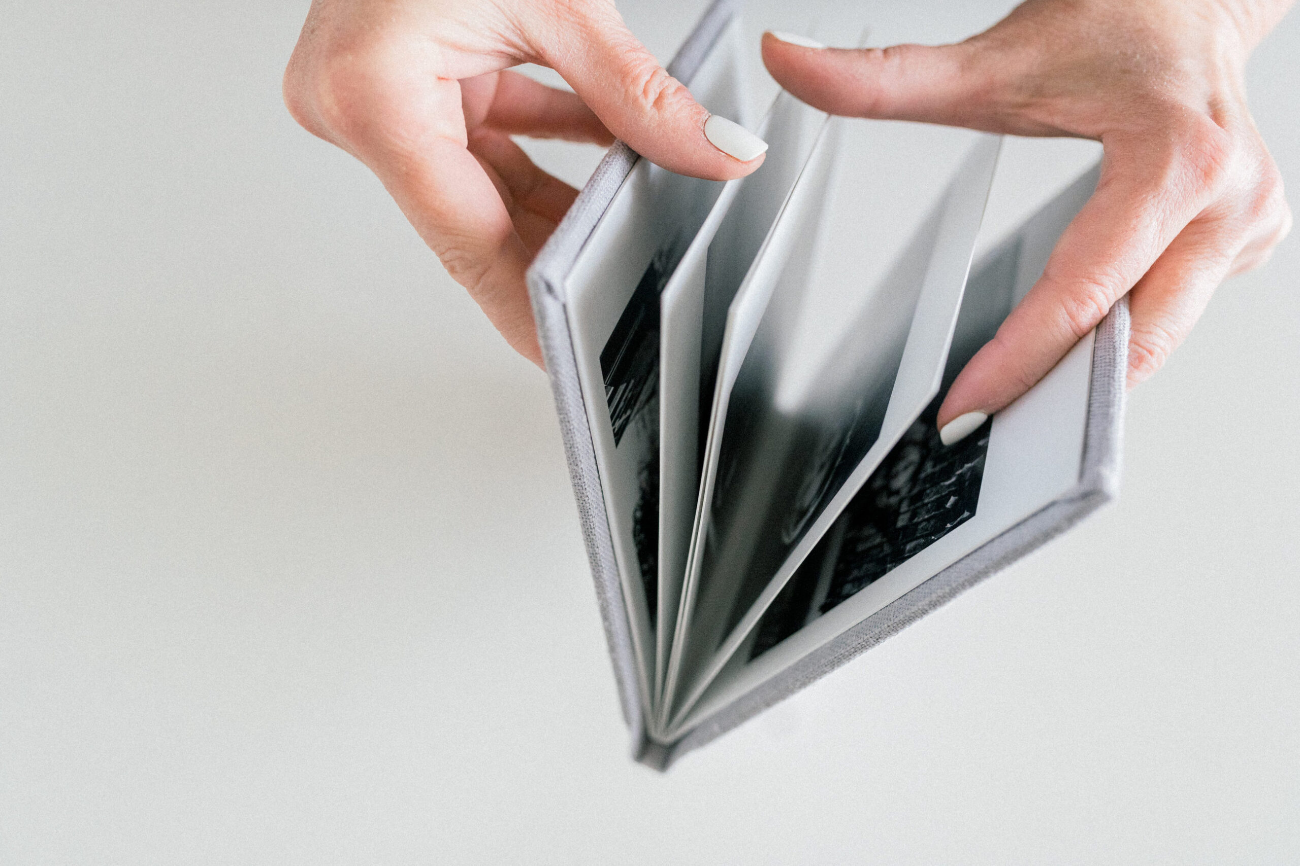 Wondering what to get grandparents this year? A pocket book is meaningful, practical, and filled with love. Perfect for families in Edina, Woodbury, and beyond.
